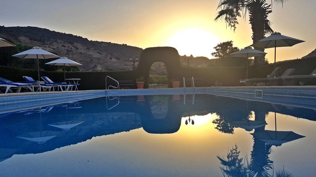 Ampelokipi Holiday Apartments Pissouri Buitenkant foto